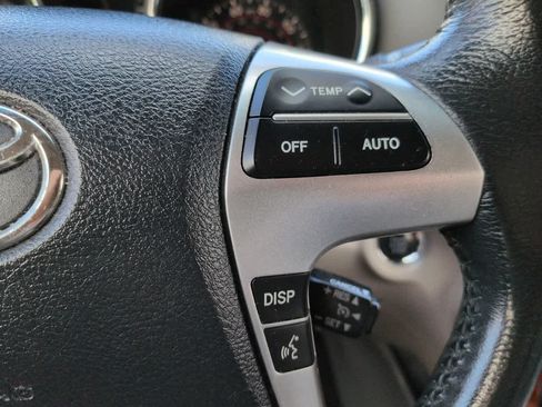 Used 2012 Toyota Highlander Limited w/ Tow Pkg FWD image 27