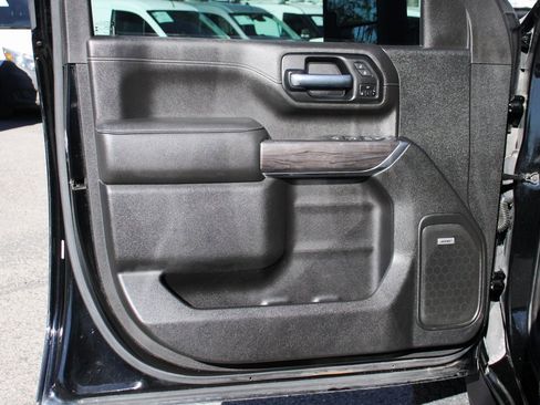 Used 2020 Chevrolet Silverado 2500 LTZ w/ LTZ Premium Package image 14