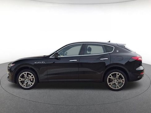 Used 2018 Maserati Levante AWD/4WD image 8