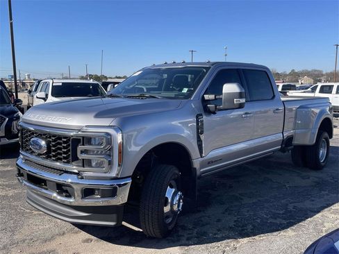 Certified 2023 Ford F350 Lariat w/ Lariat Ultimate Package image 7