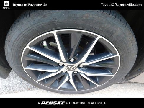 Used 2024 Toyota Camry SE image 7