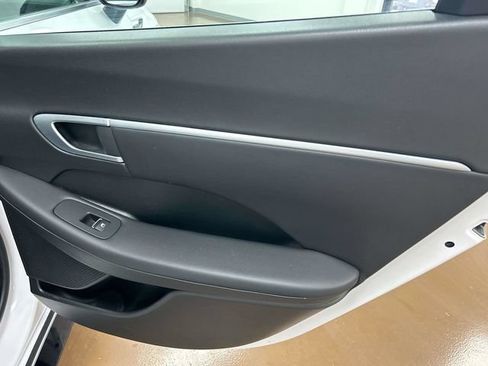Used 2025 Hyundai Sonata SEL FWD image 20