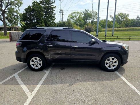 Used 2016 GMC Acadia SLE AWD/4WD image 4