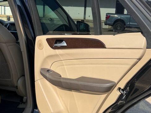 Used 2013 Mercedes-Benz ML 350 4MATIC image 18