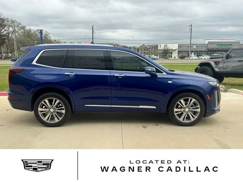 Used 2024 Cadillac XT6 Premium Luxury w/ Technology Package image 6