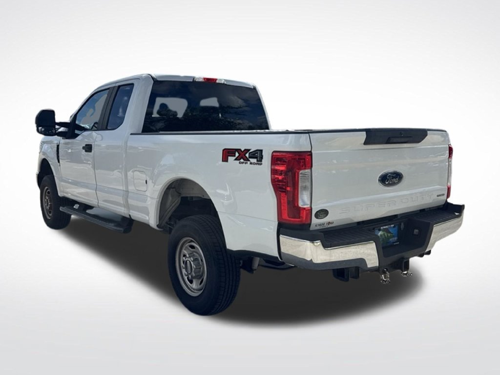 Used 2017 Ford F250 XL w/ Power Equipment Group AWD/4WD image 6