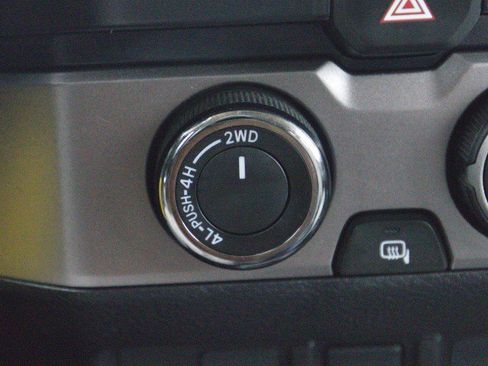 Used 2021 Toyota Tacoma SR AWD/4WD image 24