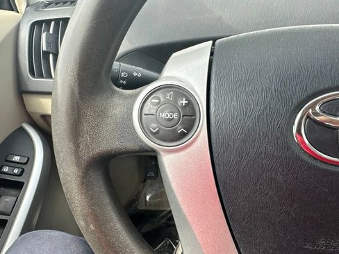 Used 2010 Toyota Prius Two FWD image 34