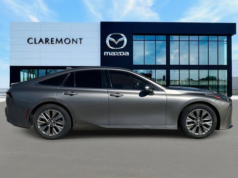 Used 2022 Toyota Mirai image 4