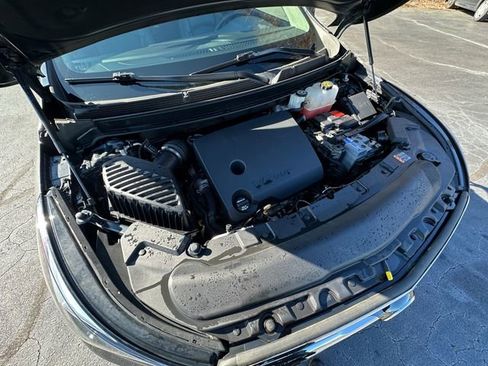 Used 2021 Buick Enclave Essence image 31