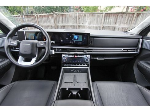 Used 2025 Hyundai Santa Fe XRT AWD/4WD image 10