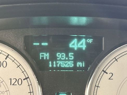 Used 2005 Chrysler 300 Touring w/ Sound Group image 19