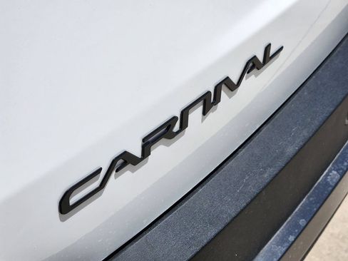 New 2026 Kia Carnival SX Prestige FWD image 9