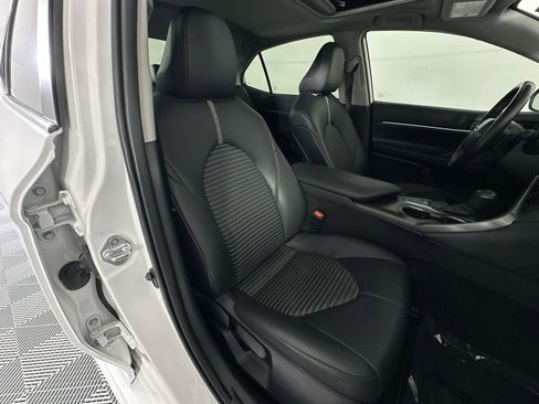 Used 2024 Toyota Camry SE w/ Convenience Package image 27