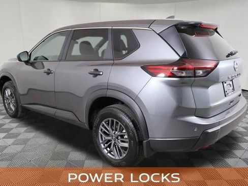 Used 2025 Nissan Rogue S image 10