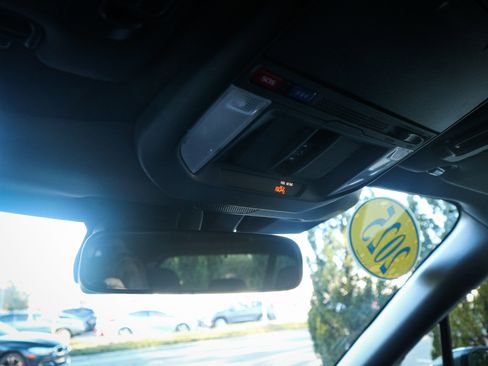 Used 2025 Subaru Forester Premium image 26