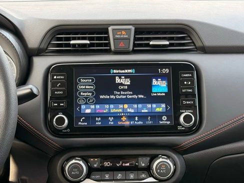 New 2025 Nissan Versa SR w/ Trunk Package image 23