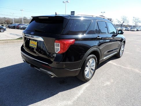 Used 2023 Ford Explorer Limited w/ Limited Technology Package image 5