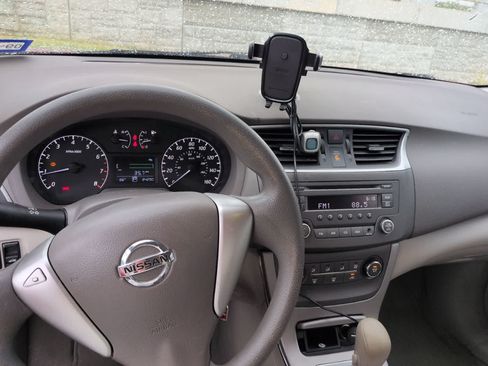 Used 2014 Nissan Sentra S FWD image 7