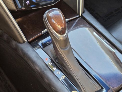 Used 2014 Cadillac XTS Luxury image 17