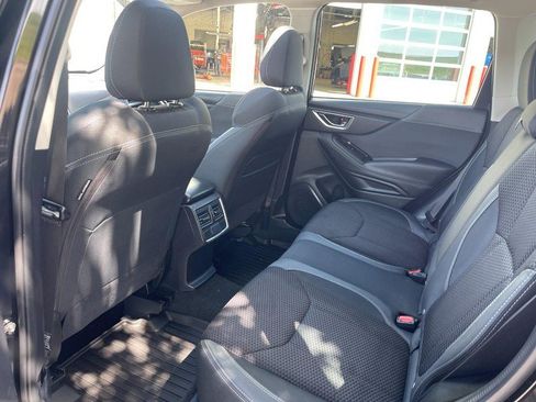 Used 2023 Subaru Forester Premium AWD/4WD image 17