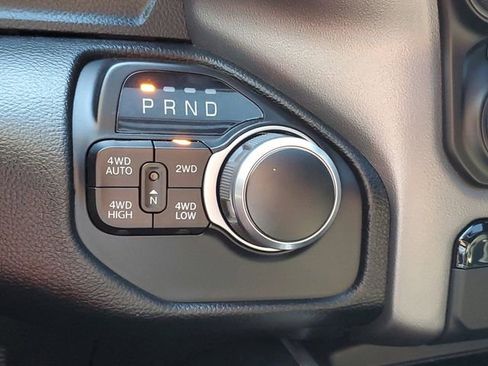 Used 2020 RAM 1500 Big Horn AWD/4WD image 25