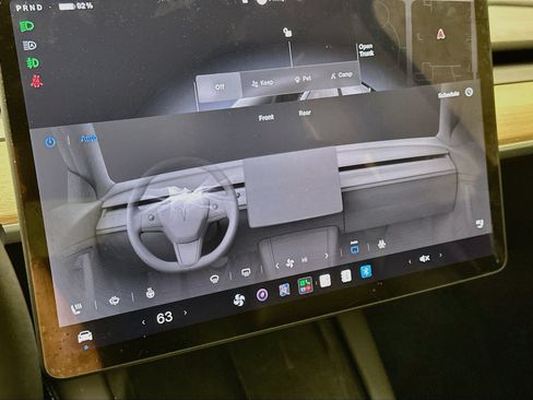 Used 2024 Tesla Model Y Long Range AWD/4WD image 23