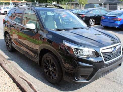 Used 2020 Subaru Forester Premium AWD/4WD image 5