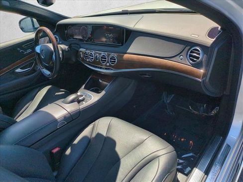 Used 2014 Mercedes-Benz S 550 Sedan image 24