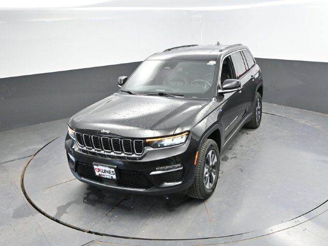 Used 2024 Jeep Grand Cherokee Limited 4xe AWD/4WD image 43