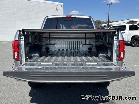 Used 2020 Ford F150 Lariat image 31