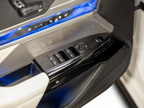 Used 2023 BMW 740i w/ Luxury Rear Seating Package image 61