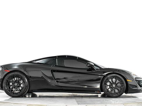 Used 2020 McLaren 570S Spider RWD image 16