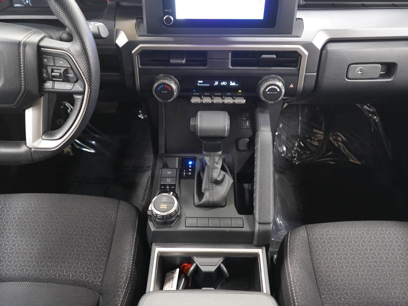 Used 2025 Toyota 4Runner SR5 AWD/4WD image 16