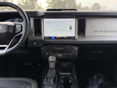 New 2025 Ford Bronco Outer Banks image 21