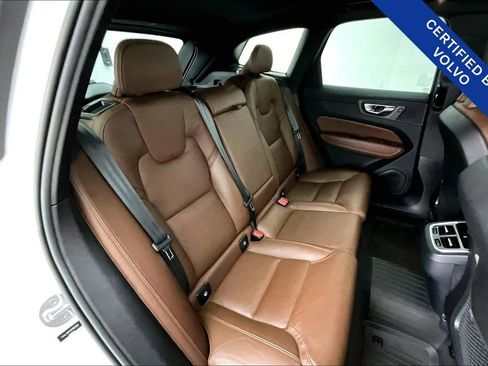 Used 2023 Volvo XC60 B5 Ultimate w/ Protection Package Premier image 35