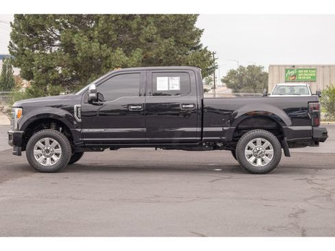 Used 2019 Ford F350 Platinum AWD/4WD image 6