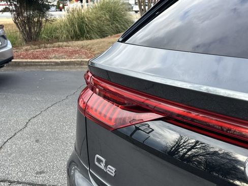 Used 2021 Audi Q8 Premium Plus image 21