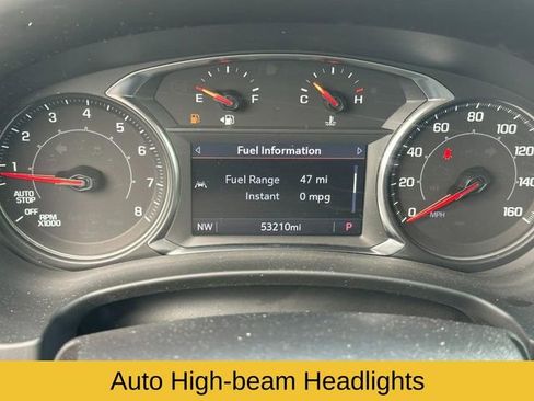 Used 2023 GMC Terrain SLT image 25