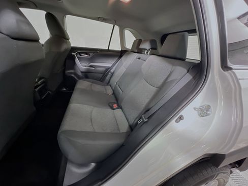 Used 2020 Toyota RAV4 XLE image 29