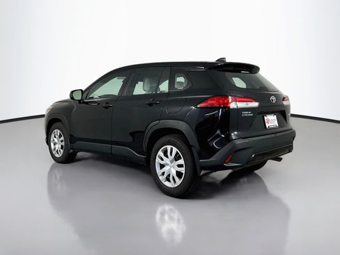 Certified 2022 Toyota Corolla Cross L AWD/4WD image 5
