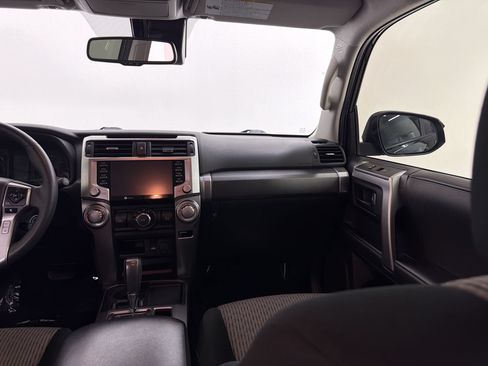 Used 2020 Toyota 4Runner SR5 RWD image 28