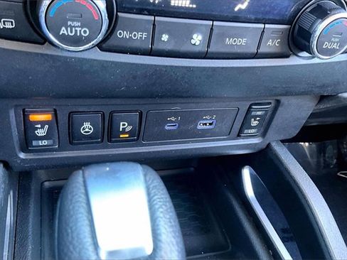 Used 2022 Nissan Frontier SV image 34