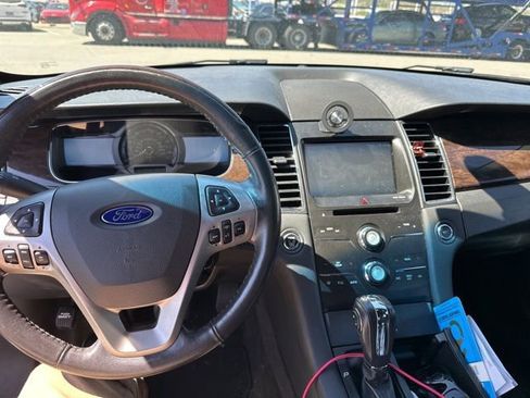 Used 2014 Ford Taurus Limited image 9