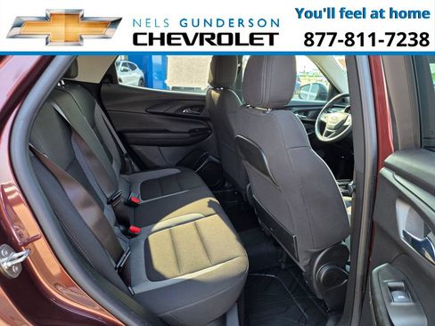 Used 2022 Chevrolet TrailBlazer LT w/ Convenience Package AWD/4WD image 11