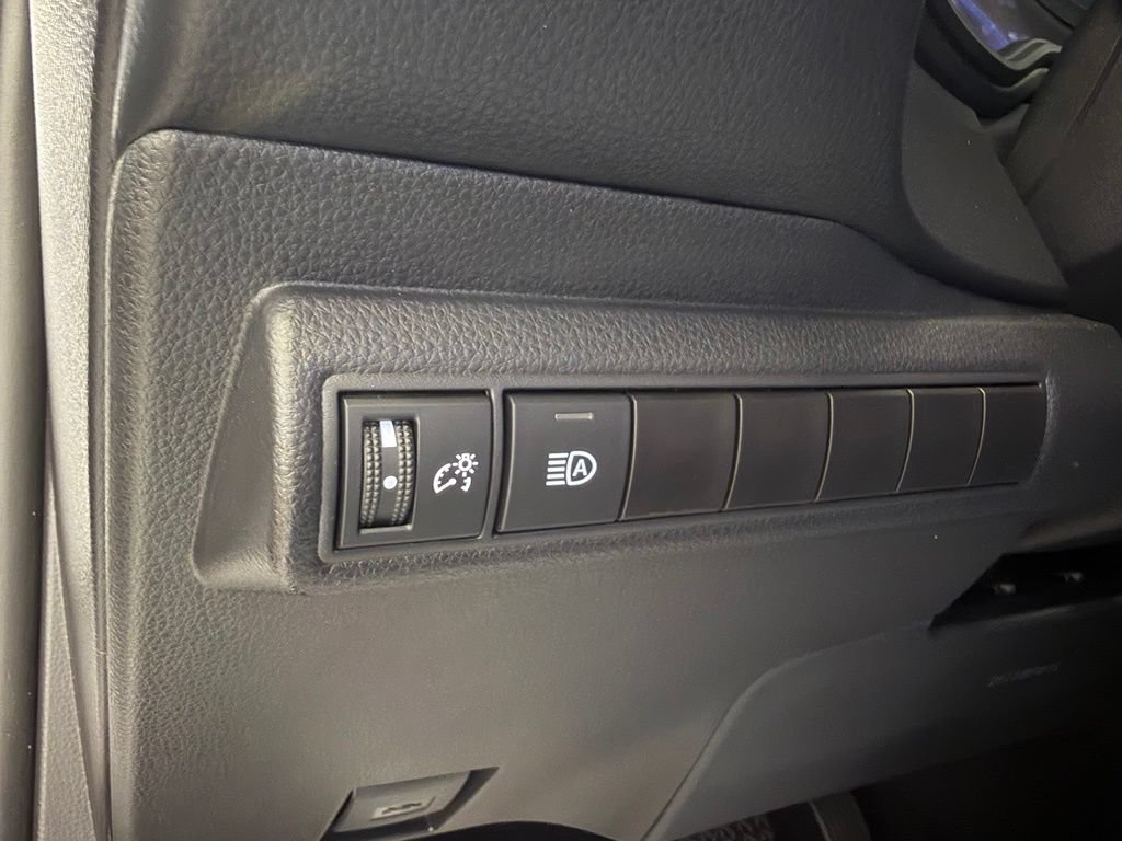 Used 2026 Toyota Corolla LE FWD image 18