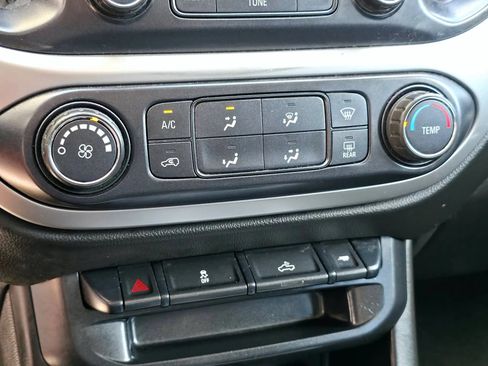 Used 2016 Chevrolet Colorado LT w/ LT Convenience Package AWD/4WD image 25