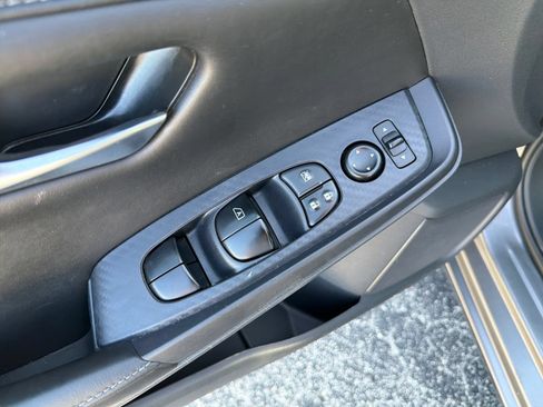 Used 2024 Nissan Sentra SV FWD image 28