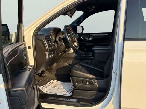 Used 2021 Chevrolet Tahoe RST w/ Luxury Package RWD image 17