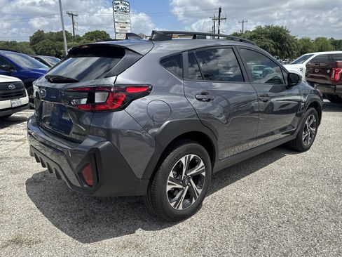 Used 2026 Subaru Crosstrek 2.5i Premium AWD/4WD image 4